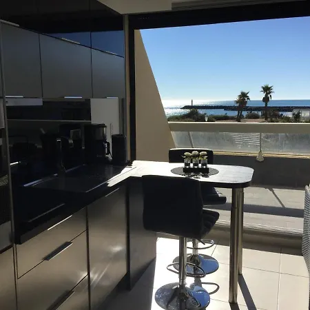 Red Coral Heliopolis Naturiste *