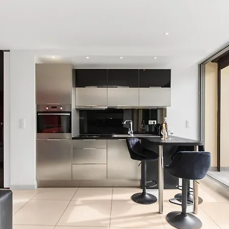 Red Coral Heliopolis Naturiste Daire Agde