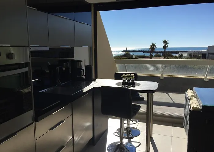 Red Coral Heliopolis Naturiste *