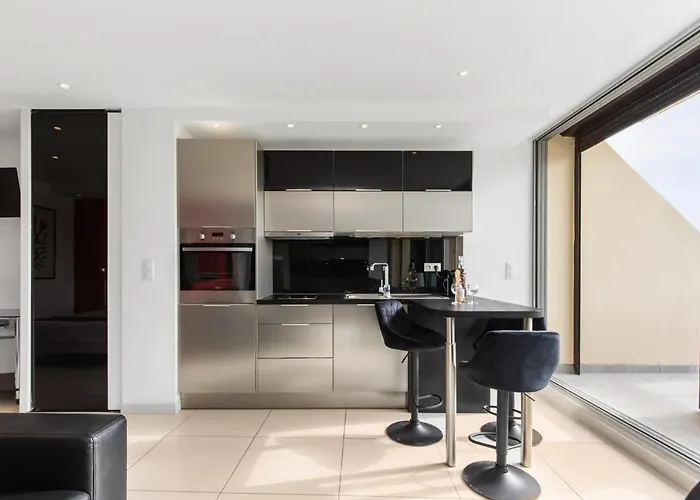 Red Coral Heliopolis Naturiste Daire Agde