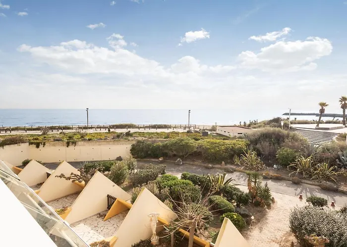 Red Coral Heliopolis Naturiste Daire *